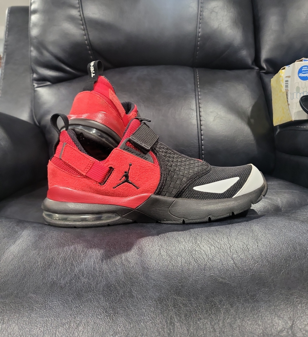 Jordan TRunner LX